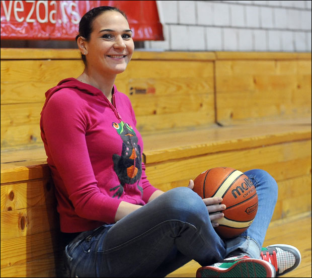 Соња Петровић најбоља европска кошаркашица!