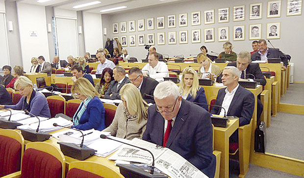 Трећина руши скупштину