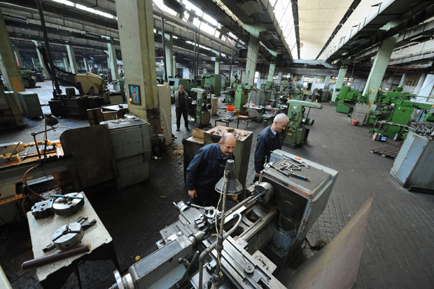 Машине без напона у Југоалату