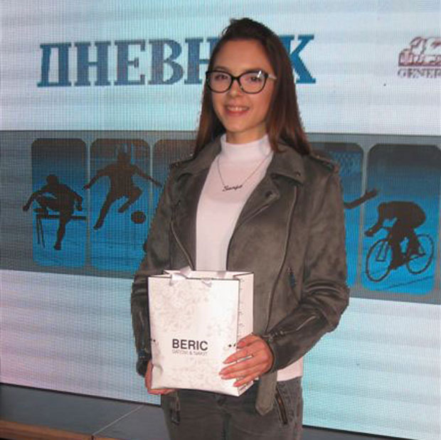 Најбоља јуниoрка у стрељаштву пуца на висока одличја