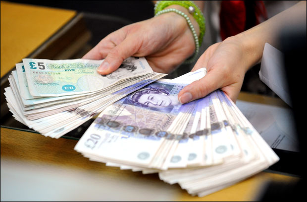 Фунта опет пала после назнака о потпуном разлазу с ЕУ
