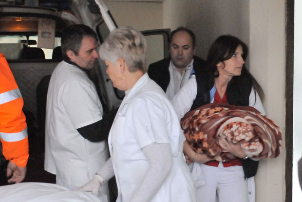 ХРАБАР ПОДУХВАТ МЕДИЦИНСКЕ ЕКИПЕ: До породилишта кроз сметове