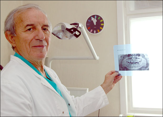 Свако крварање из десни је опасно
