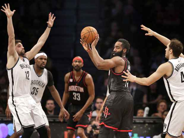 Харден поклонио лопту баки за стоти рођендан