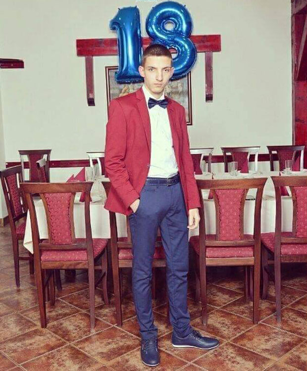 Сахрањен матурант: Син ми је умирао, а ја нисам могла да му помогнем...