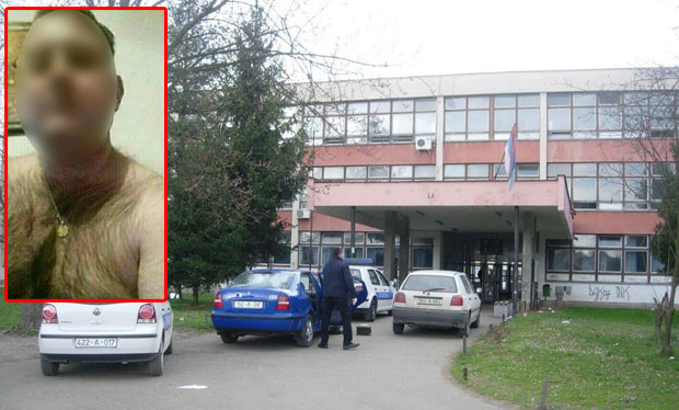 АФЕРА У САОБРАЋАЈНОЈ ШКОЛИ: Професор се каје због голотиње