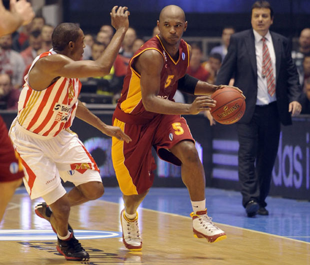 ГОРДОН ПОТПИСАО ЗА ПАРТИЗАН: Амерички бек до краја сезоне у Хумској