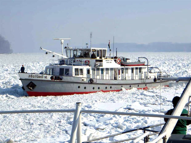 Ледоломци разбијају чеп код Белегиша