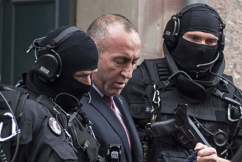 Изручење Харадинаја Србији или - слобода