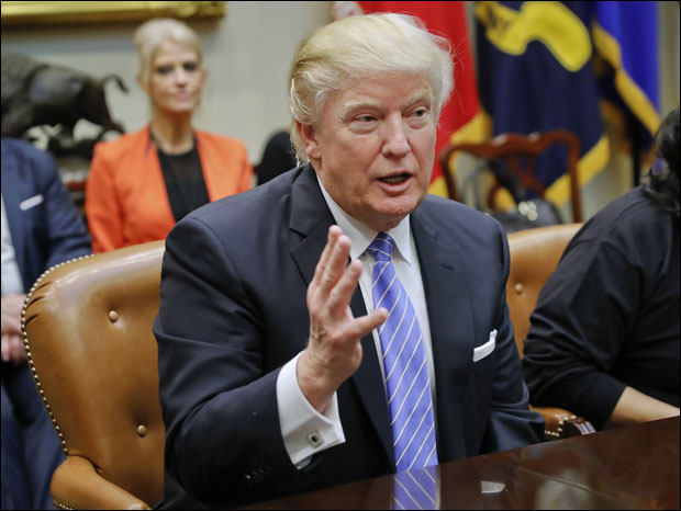 Трамп поново тврди да су илегално гласали имигранти, против њега