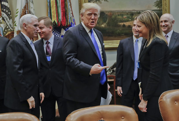 Трамп: Прописи за заштиту околине су измакли контроли