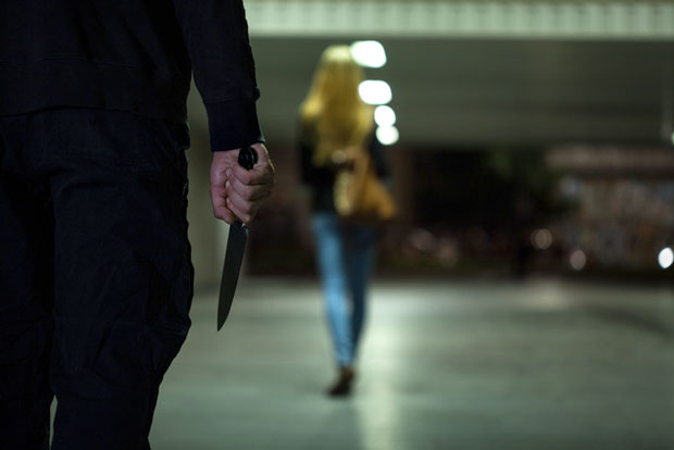 КРВАВА СВАЂА У НИШУ: Убо девојку ножем због новца