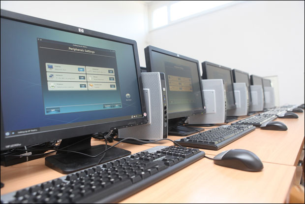 Пиратски софтвери покрећу 67 одсто српских рачунара