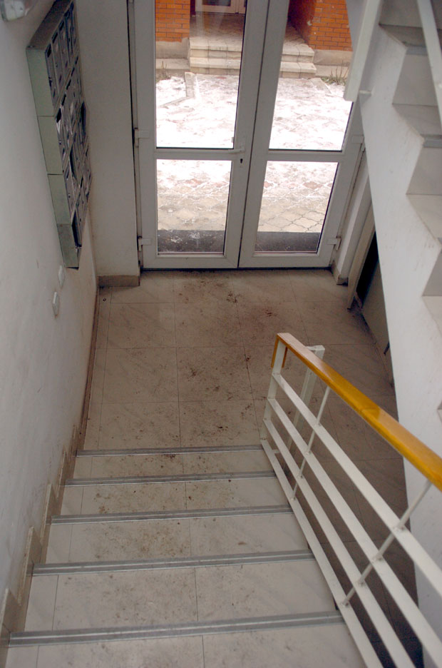 Укинули чишћење у зградама док не отопли