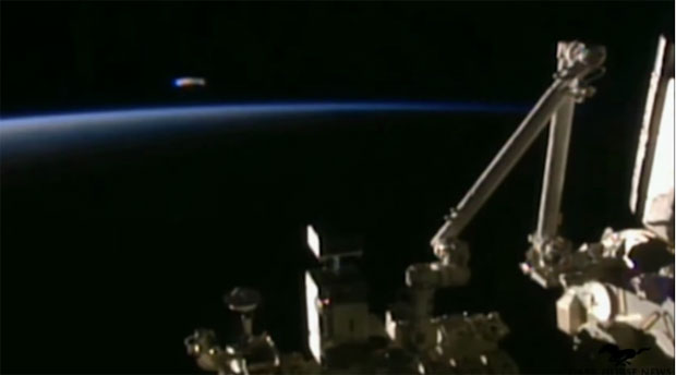 НЛО УЗБУНА: Камере МСС снимиле чудну аномалију у свемиру (ВИДЕО)