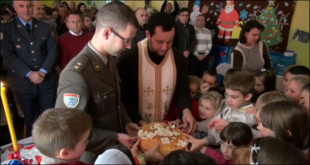 Од Војске – кумство и слика