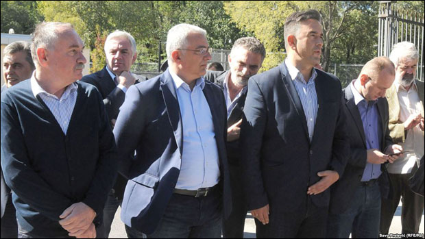 Опозиција у седам колона