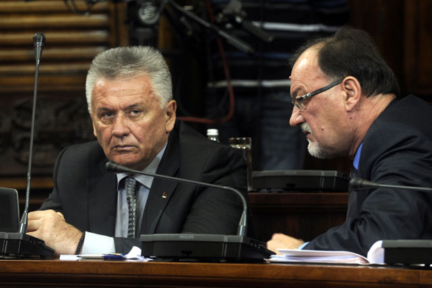 Вељи се осипа странка