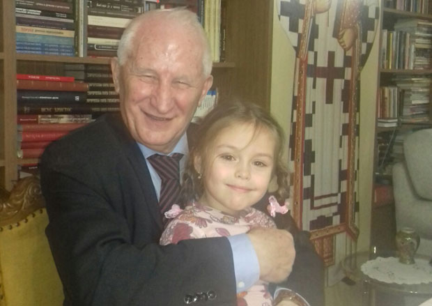 Сара дирнула Матију