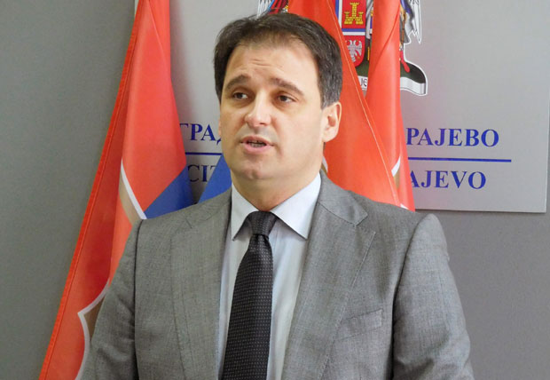 СзП упозорио Бакира