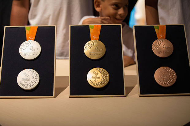 Медаље за ОИ у Токију праве се од рециклираних мобилних телефона