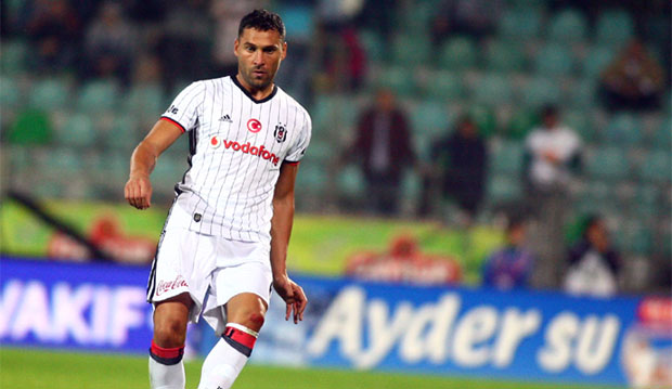 Бешикташ “везао” Тошића до краја каријере