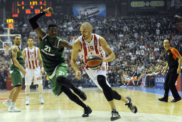 КРАЈ: Црвена звезда - Анадолу Ефес 72:86