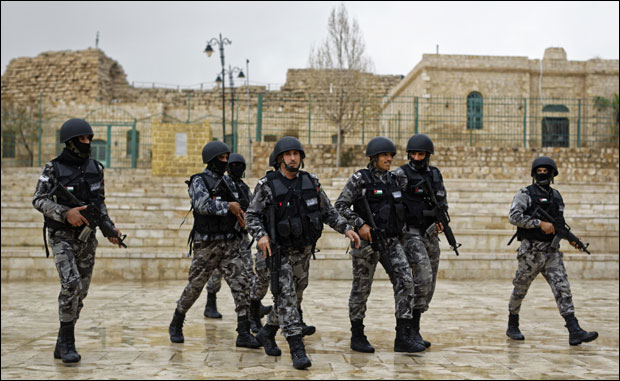 Јорданска војска бомбардовала џихадисте на југу Сирије