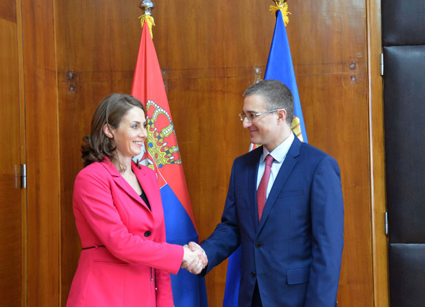 Стефановић са повереницом о сарадњи у циљу унапређења равноправности грађана