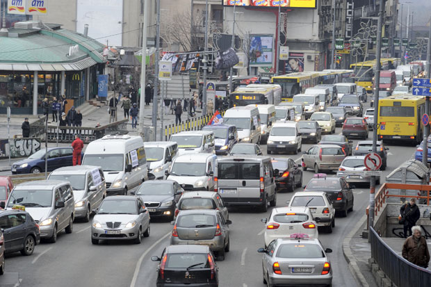 ПРОТЕСТ КОМБИ ПРЕВОЗНИКА: Не терајте нас у сиву економију