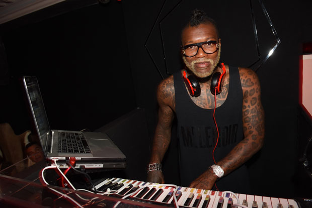 Сисе завршио каријеру да би постао ди-џеј