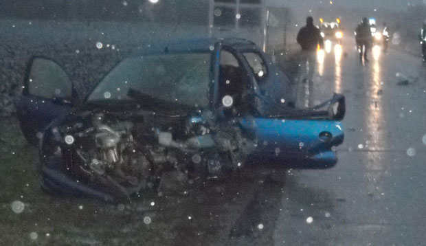 Један возач погинуо, други тешко повређен