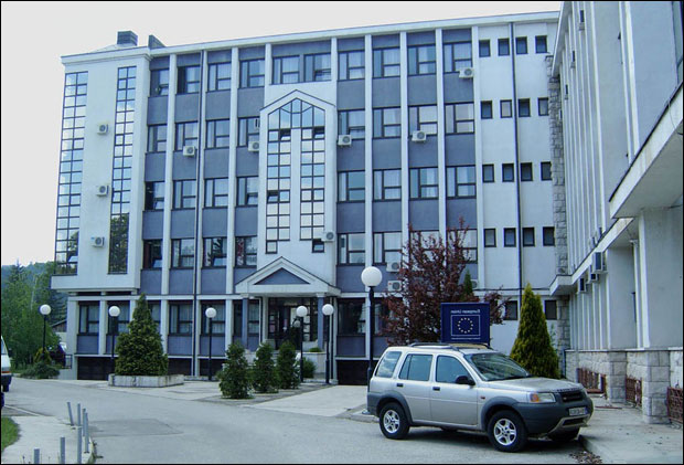 Ацу Ђукановићу четири милиона!