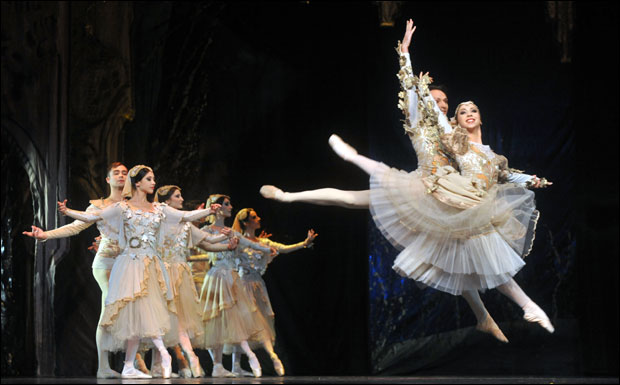 Српски балет на издисају