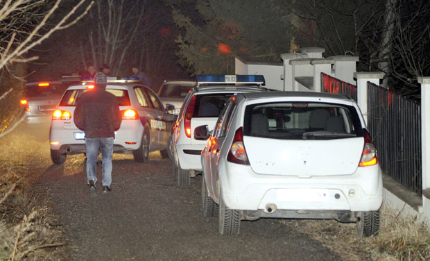 УБИЈЕНА СТАРИЦА У МАЛОЈ ИВАНЧИ: Син је пронашао мртву, настрадала после пљачке?