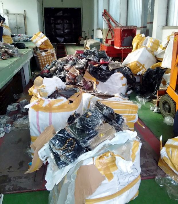 Градина: Заплењено више од четири тоне текстилне робе