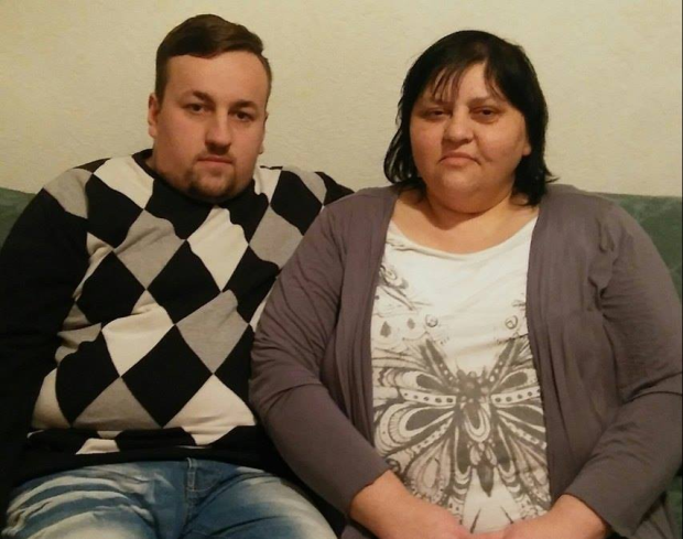 ПЕВАЧ ПРИКУПЉА НОВАЦ ЗА ОБОЛЕЛУ МАЈКУ: Апел за помоћ Виолети Пековић 
