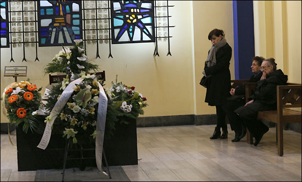 САХРАЊЕНА АНА РАДМИЛОВИЋ: Била је чиста и искрена