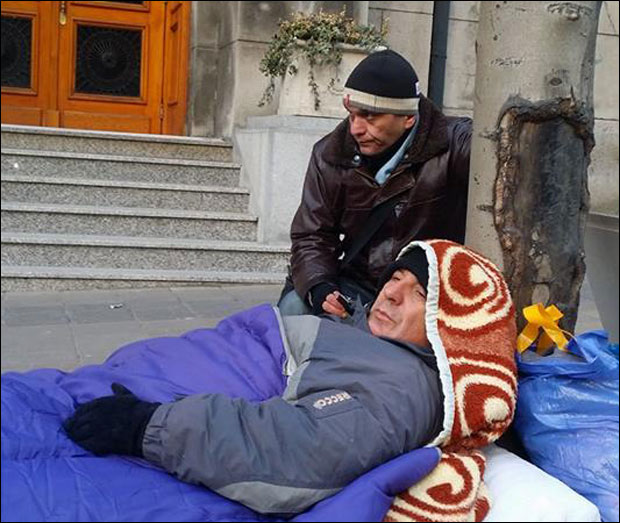 Протест наставника: Уместо разговора, добили мејл