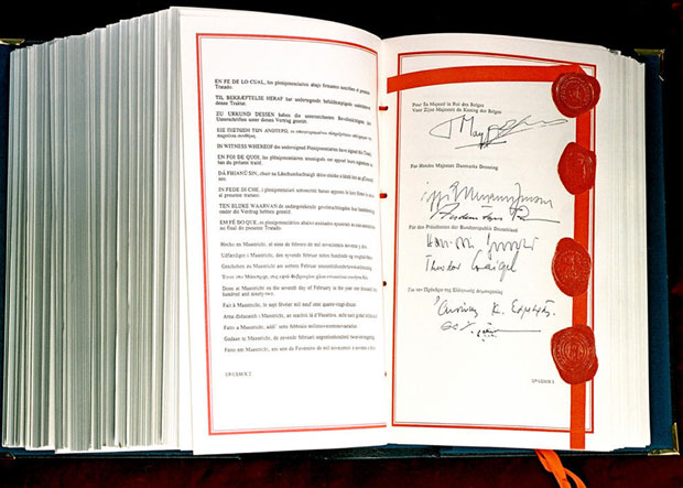 ЧЕТВРТ ВЕКА СПОРАЗУМА: Мастрихт сада плаши