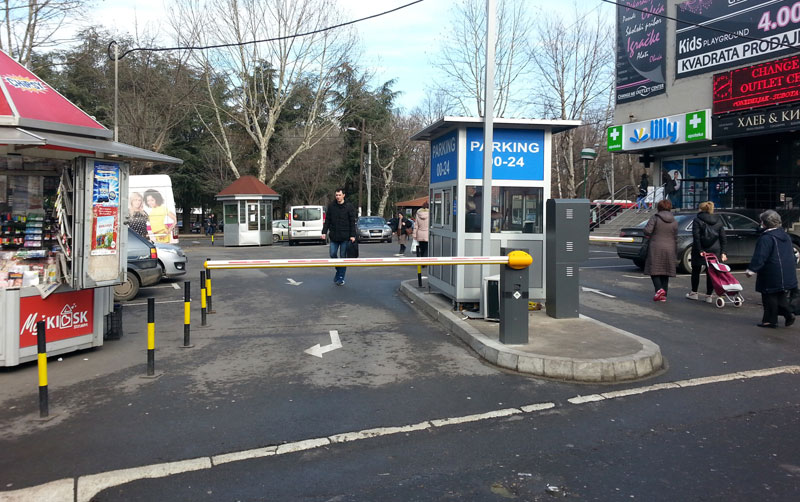 Приватници наплаћују паркинг