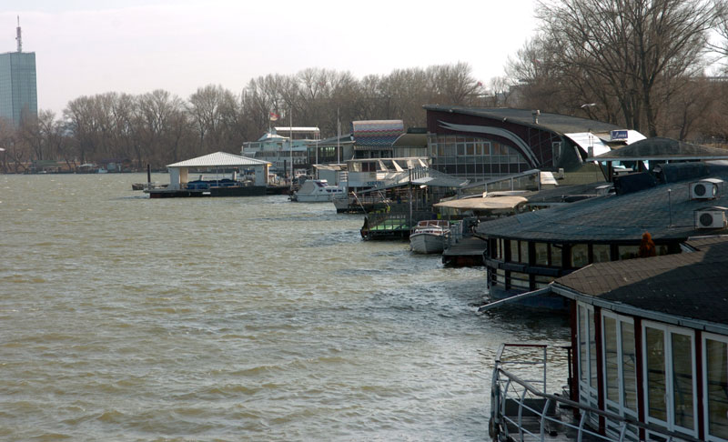 Нема леда, раде сплавови!