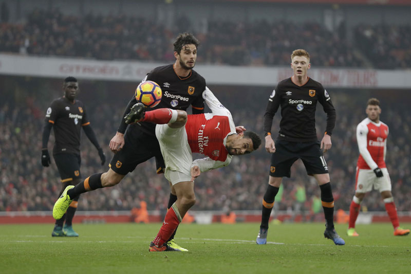 Премијер лига: Арсенал славио против Хала, један гол руком дат