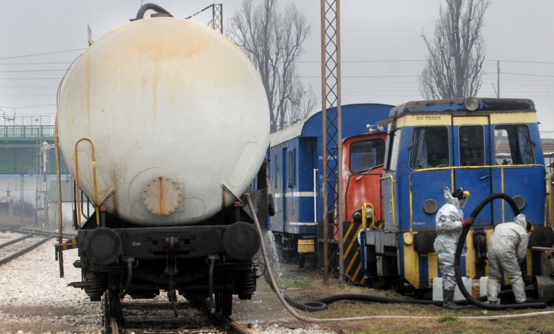 Зрењанин: Исклизнула цистерна за превоз опасних материја