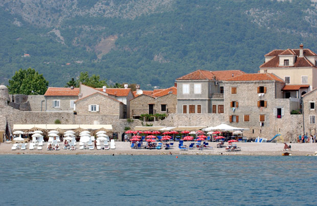 Имовина Плазе мања од дуга