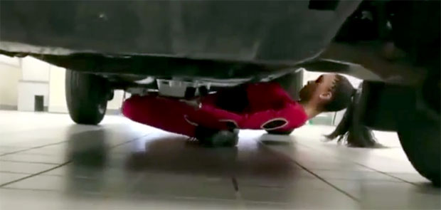 Која конобарица може ово?