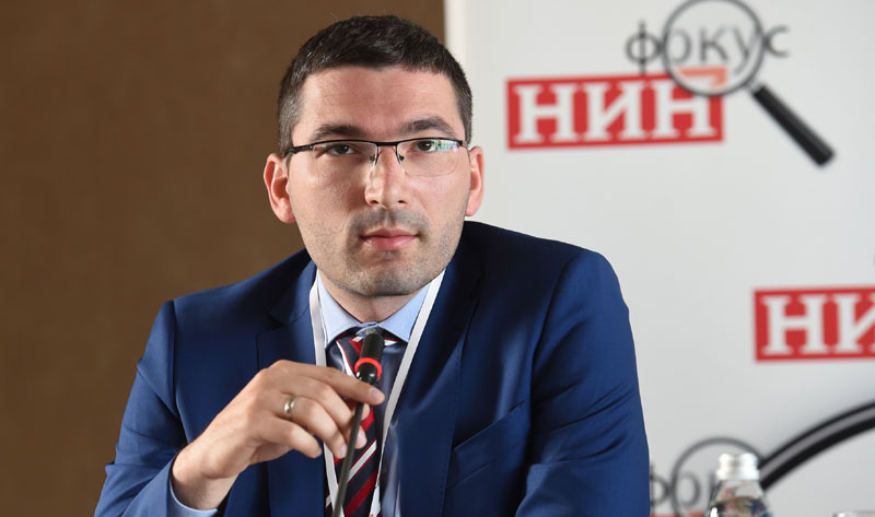 Паровић: Србији треба стабилност