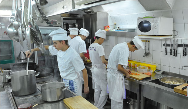 Програмери, фризери и кувари без муке до посла