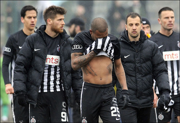 Партизан победио Рад: Евертон у сузама због расизма