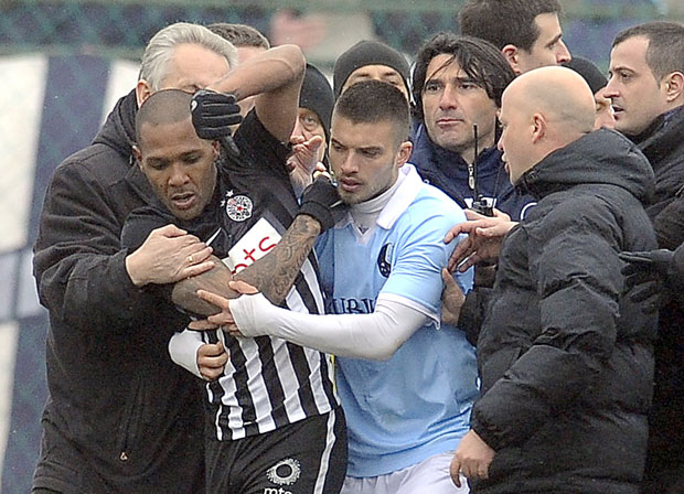 ФК РАД: Евертон је провоцирао, навијачи су насели, медијска хајка је неоснована